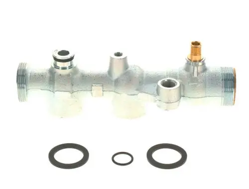 Bosch Anschlussstück aus Metall mit mehreren Anschlüssen und O-Ringen zur Verwendung in Heizungs- oder Wasserversorgungssystemen.